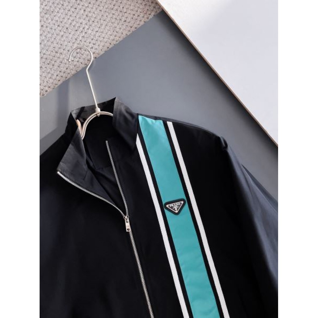 ミニマル 上質 PRADA プラダ スーパーコピー ジャケット 洗練