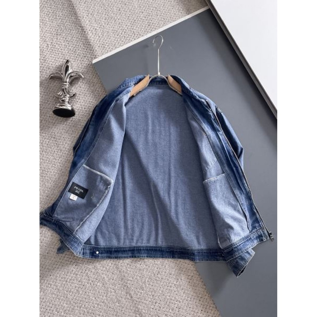 モダン プレミアム PRADA プラダ スーパーコピー ジャケット 洗練