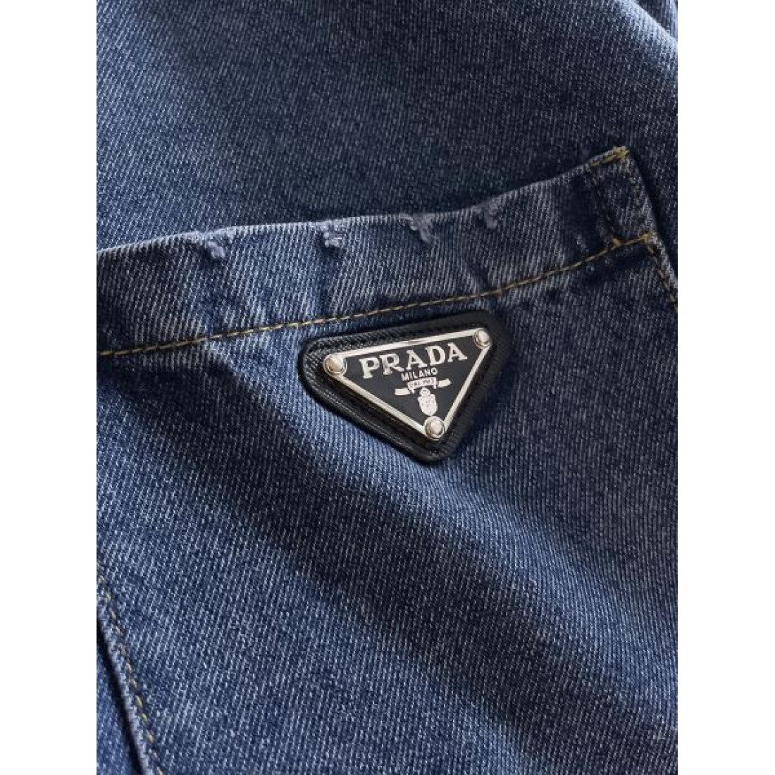 モダン プレミアム PRADA プラダ スーパーコピー ジャケット 洗練