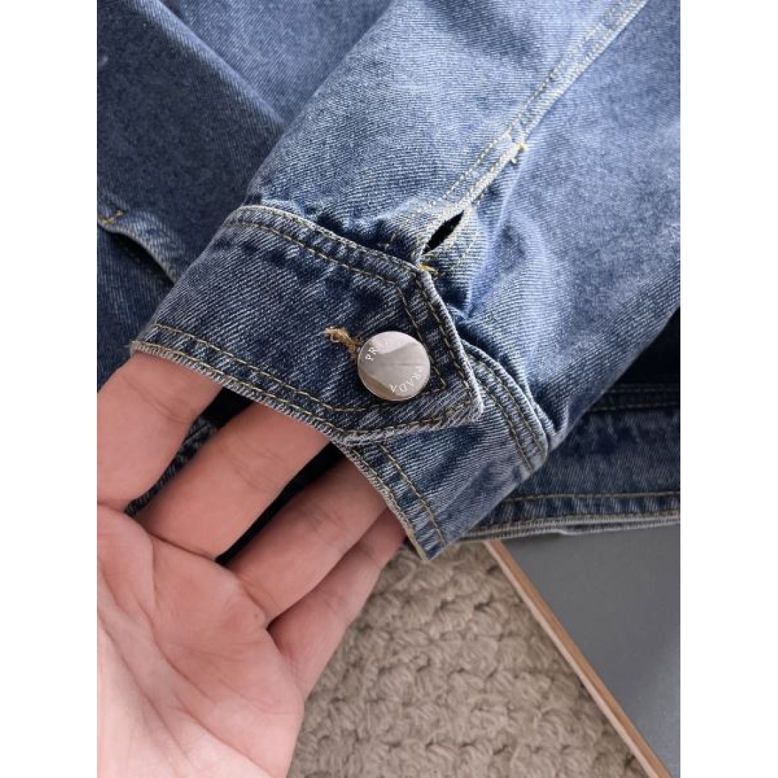 モダン プレミアム PRADA プラダ スーパーコピー ジャケット 洗練