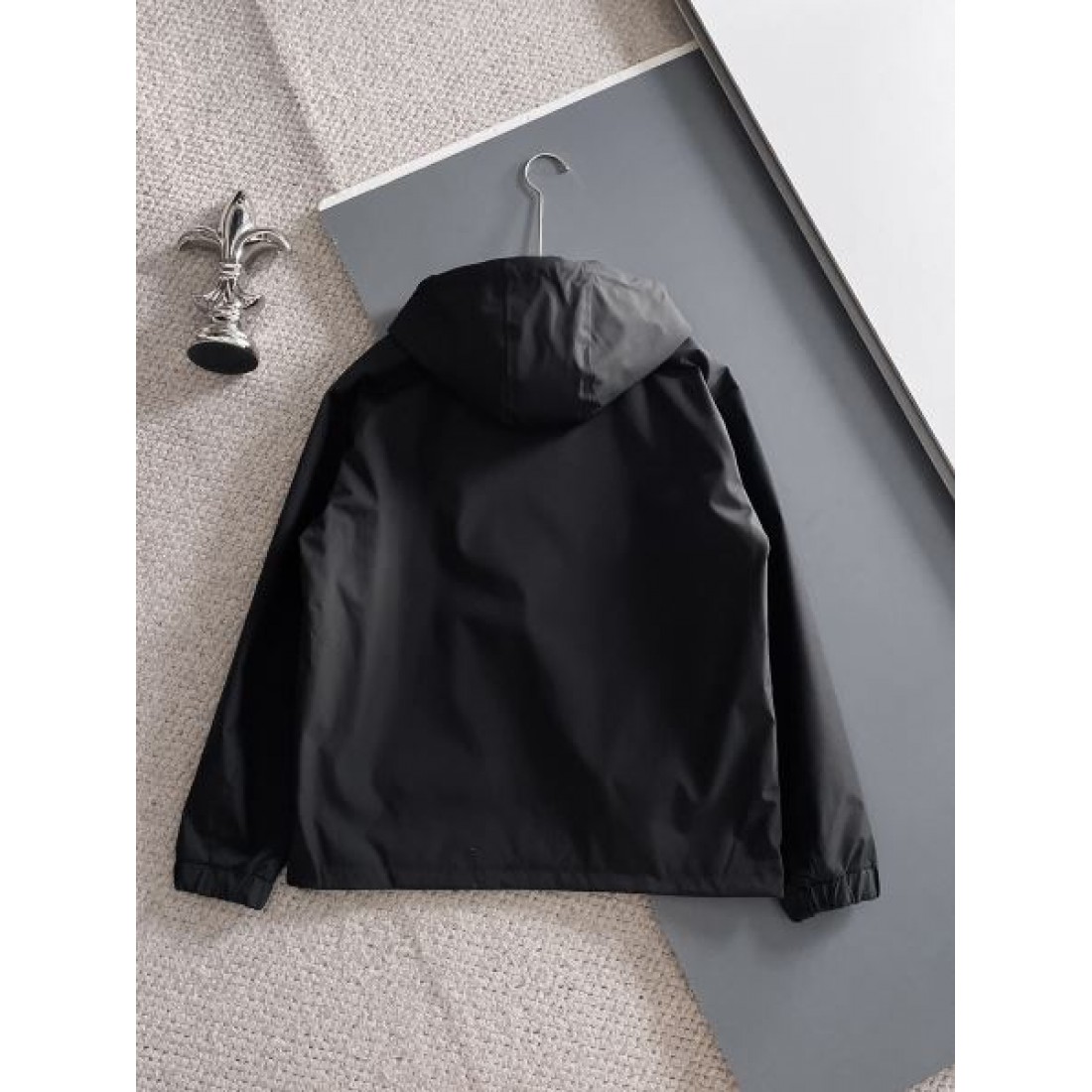 上質 洗練 PRADA プラダ スーパーコピー ジャケット 高級感