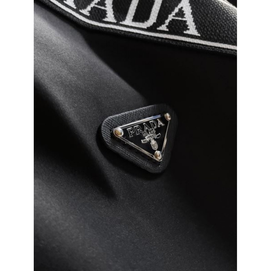 上質 洗練 PRADA プラダ スーパーコピー ジャケット 高級感