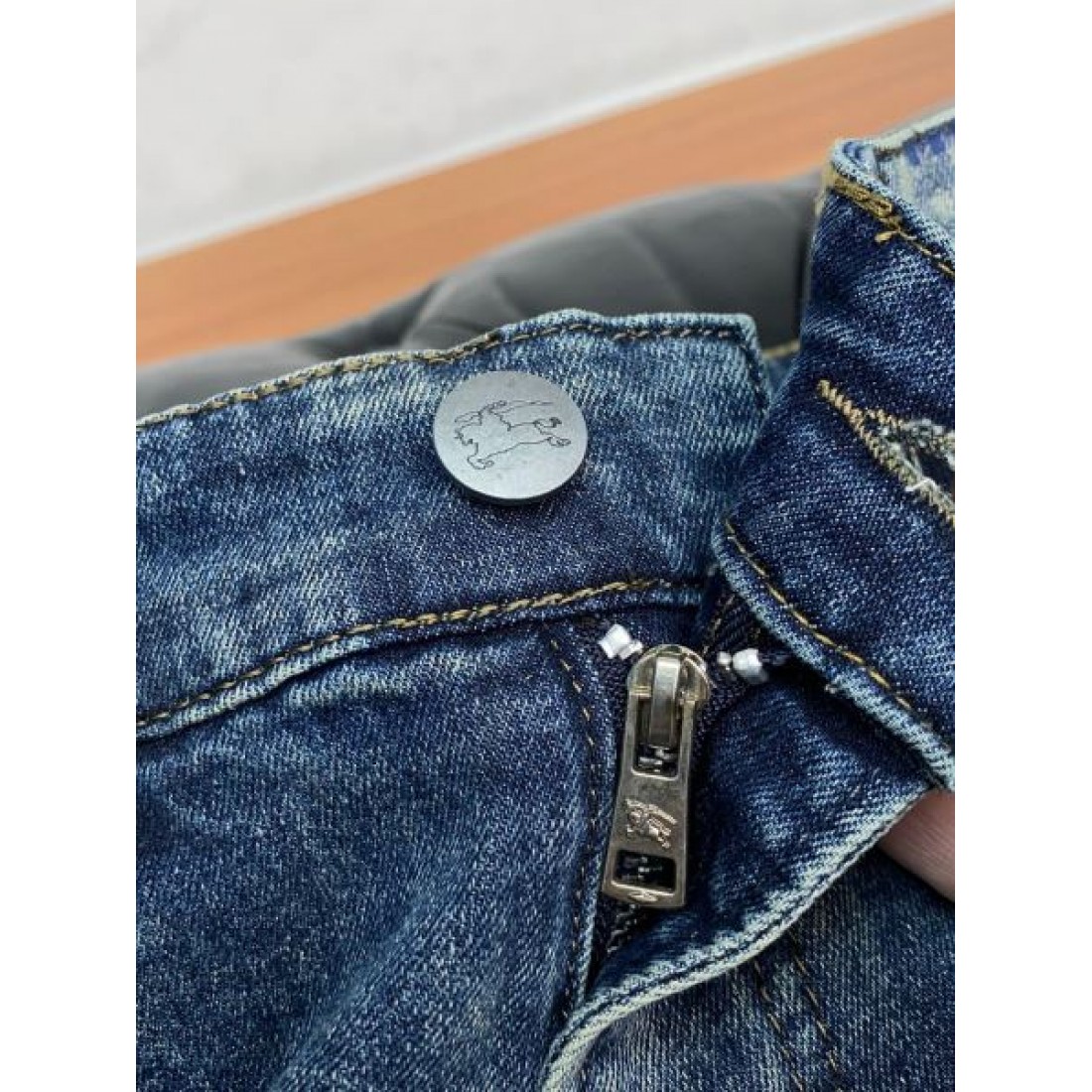 モダン 高品質 BURBERRY バーバリー スーパーコピー ジーンズ スタイリッシュ