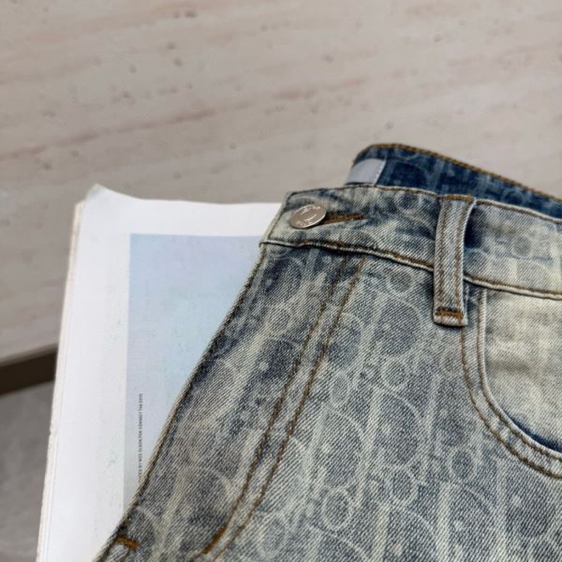 洗練 上質 DIOR ディオール ジーンズ スーパーコピー 高級感