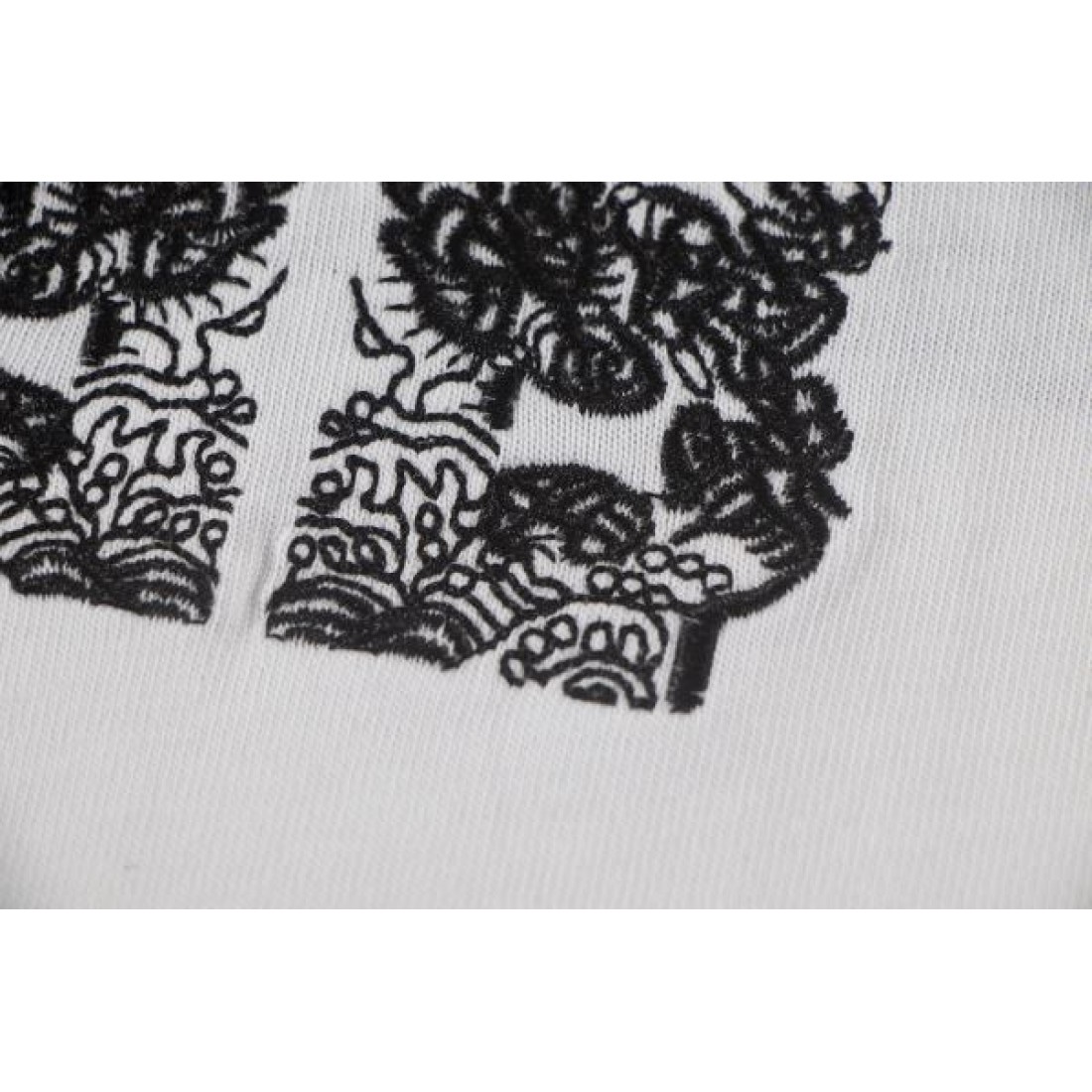  個性派デザイン スタイリッシュ BALENCIAGA バレンシアガ コピー Tシャツ 軽やか素材 着心地良好