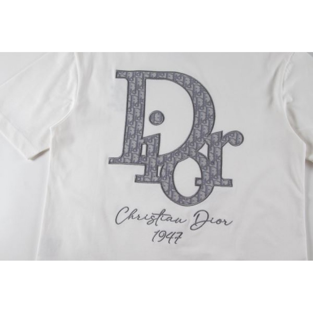 大人カジュアル 上質感 DIOR ディオール コピー 半袖Tシャツ 快適素材 軽量デザイン