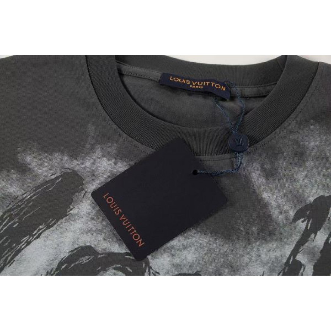 上品人気 スタイリッシュ LOUIS VUITTON ルイヴィトン コピー 半袖Tシャツ 通気性良好