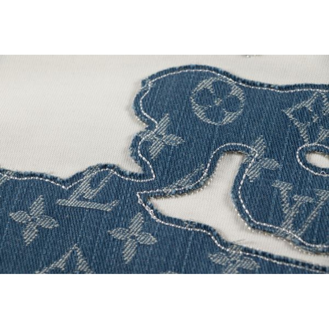  都会的デザイン 大人上質 LOUIS VUITTON ルイヴィトン コピー 半袖Tシャツ 軽やか生地