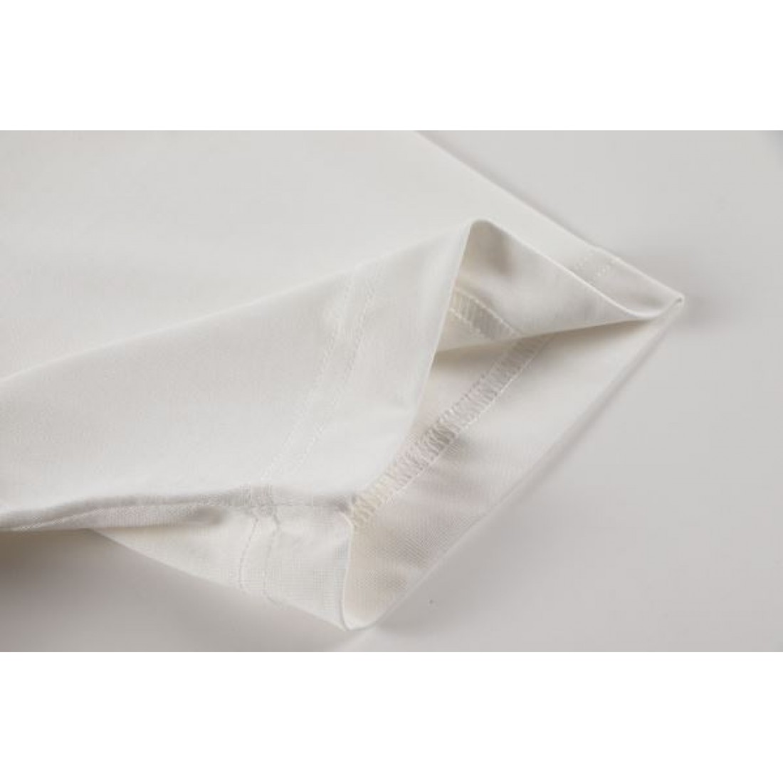  都会的デザイン 大人上質 LOUIS VUITTON ルイヴィトン コピー 半袖Tシャツ 軽やか生地