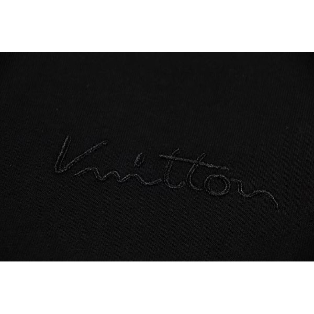  大人カジュアル 洗練デザイン LOUIS VUITTON ルイヴィトン コピー 半袖Tシャツ 軽やか素材 高級感