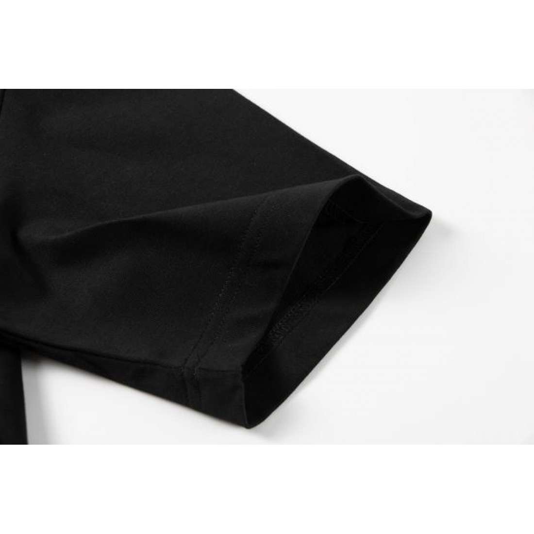 トレンド感 スタイリッシュ LOUIS VUITTON ルイヴィトン コピー 半袖Tシャツ 着回し万能 上品見え