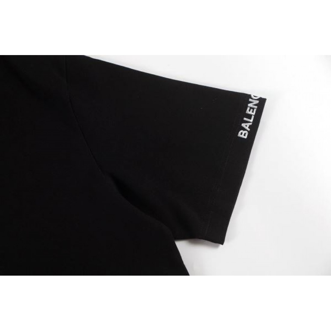 BALENCIAGA 上品 ストリート スタイリッシュ バレンシアガ スーパーコピー Tシャツ