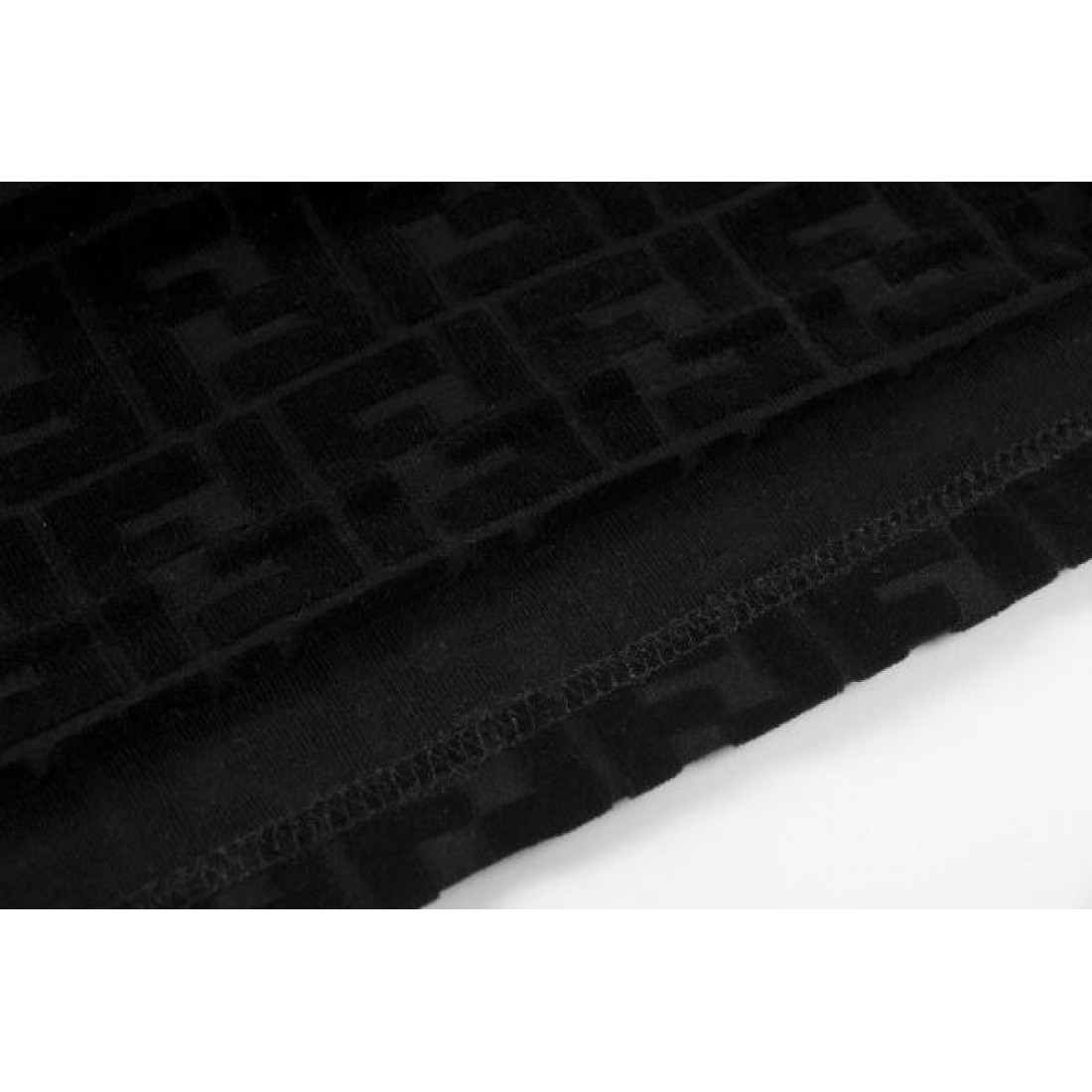 高級感 人気 FENDI フェンディ コピー Tシャツ 軽やか素材 おしゃれ