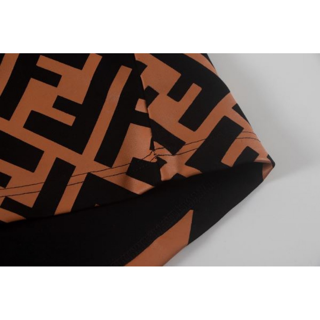 大人カジュアル 上質 FENDI フェンディ コピー Tシャツ 通気性良好 デイリー向け