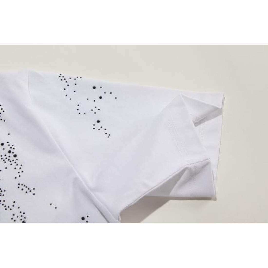 都会的 洗練 GIVENCHY ジバンシィ コピー Tシャツ 軽量素材 人気モデル