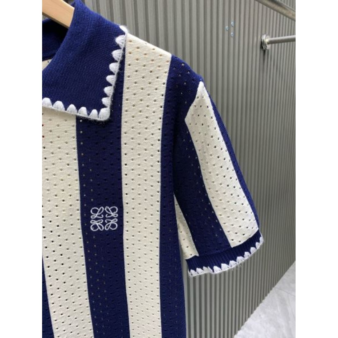 ミニマル 洗練 LOEWE ロエベ コピー Tシャツ 軽やか素材 大人スタイル