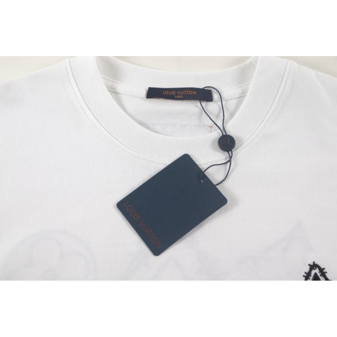 スタイリッシュ 大人向け LOUIS VUITTON ルイヴィトン コピー Tシャツ 通気性素材 着回し万能