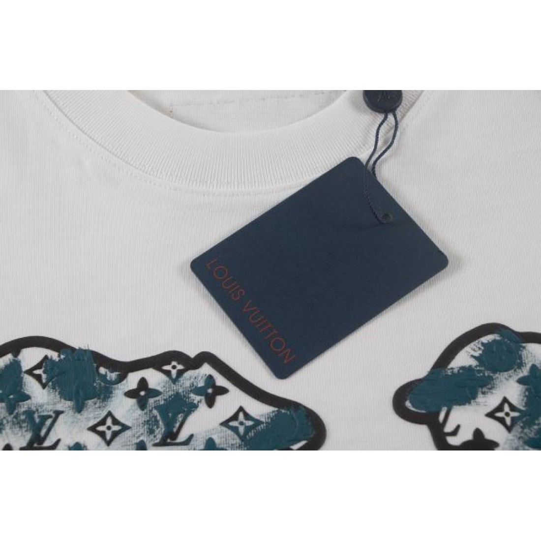 都会的デザイン 上品 LOUIS VUITTON ルイヴィトンコピー  Tシャツ 柔らか素材 快適