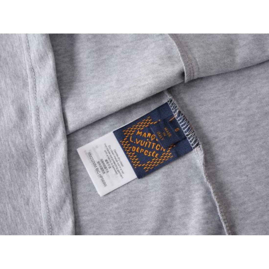 上質素材 シンプル上品 LOUIS VUITTON ルイヴィトン コピー Tシャツ 柔らか着心地 人気定番