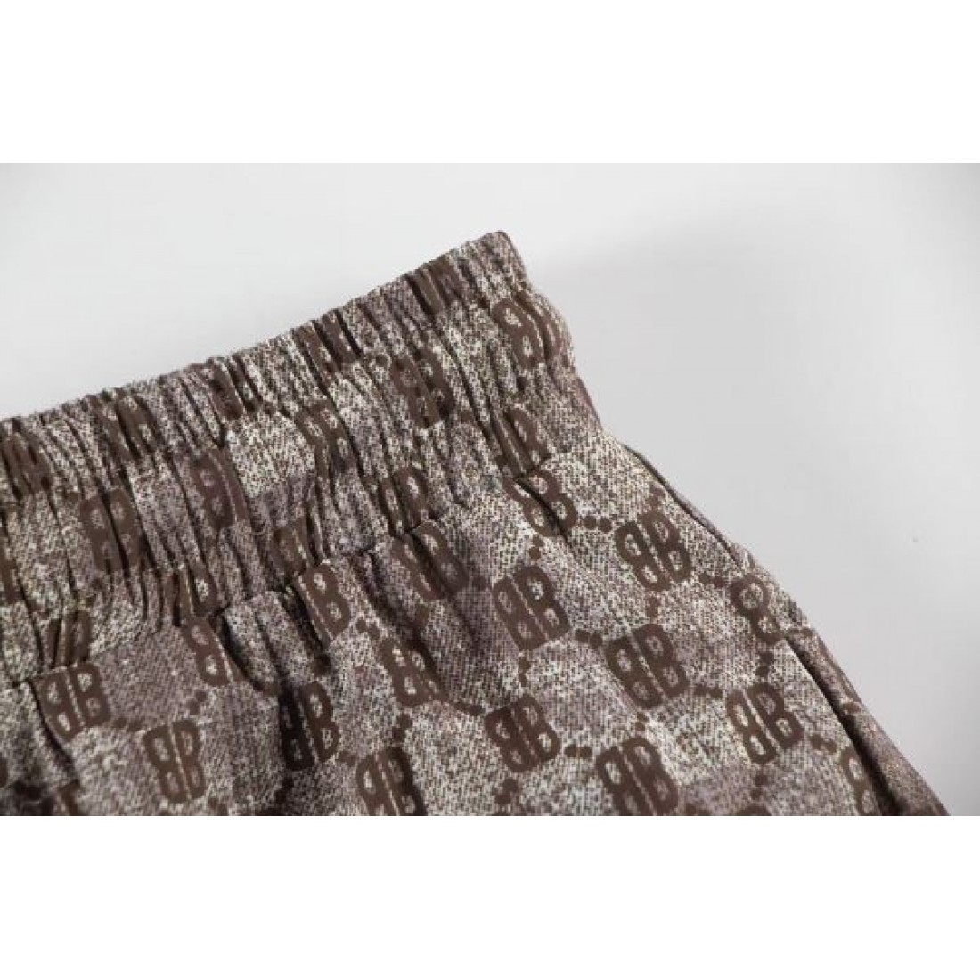 ストリート人気 洗練 バレンシアガ BALENCIAGA コピー ハーフパンツ 軽量素材