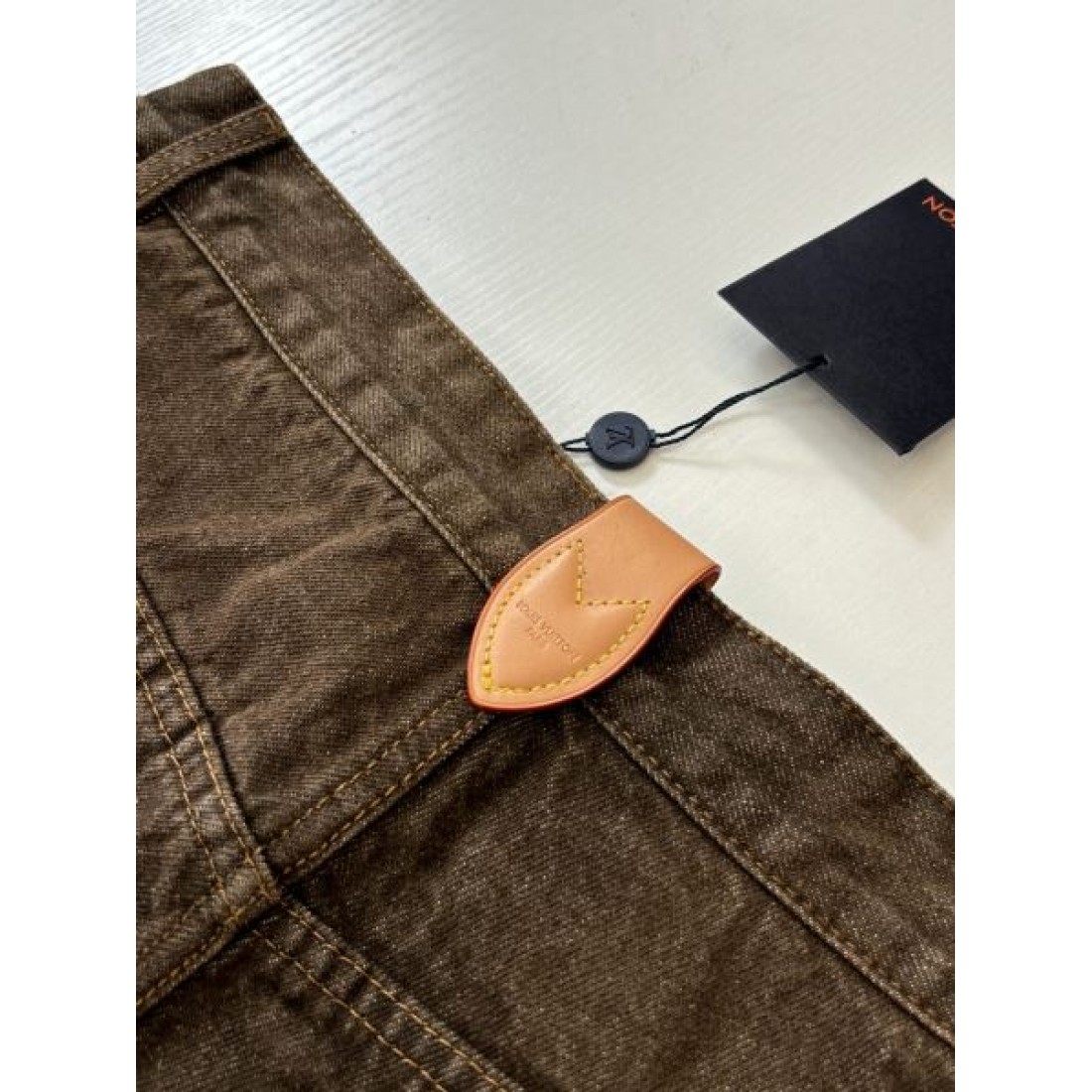 ヴィンテージ風 高品質 ルイヴィトン LOUIS VUITTON コピー デニムパンツ 耐久素材