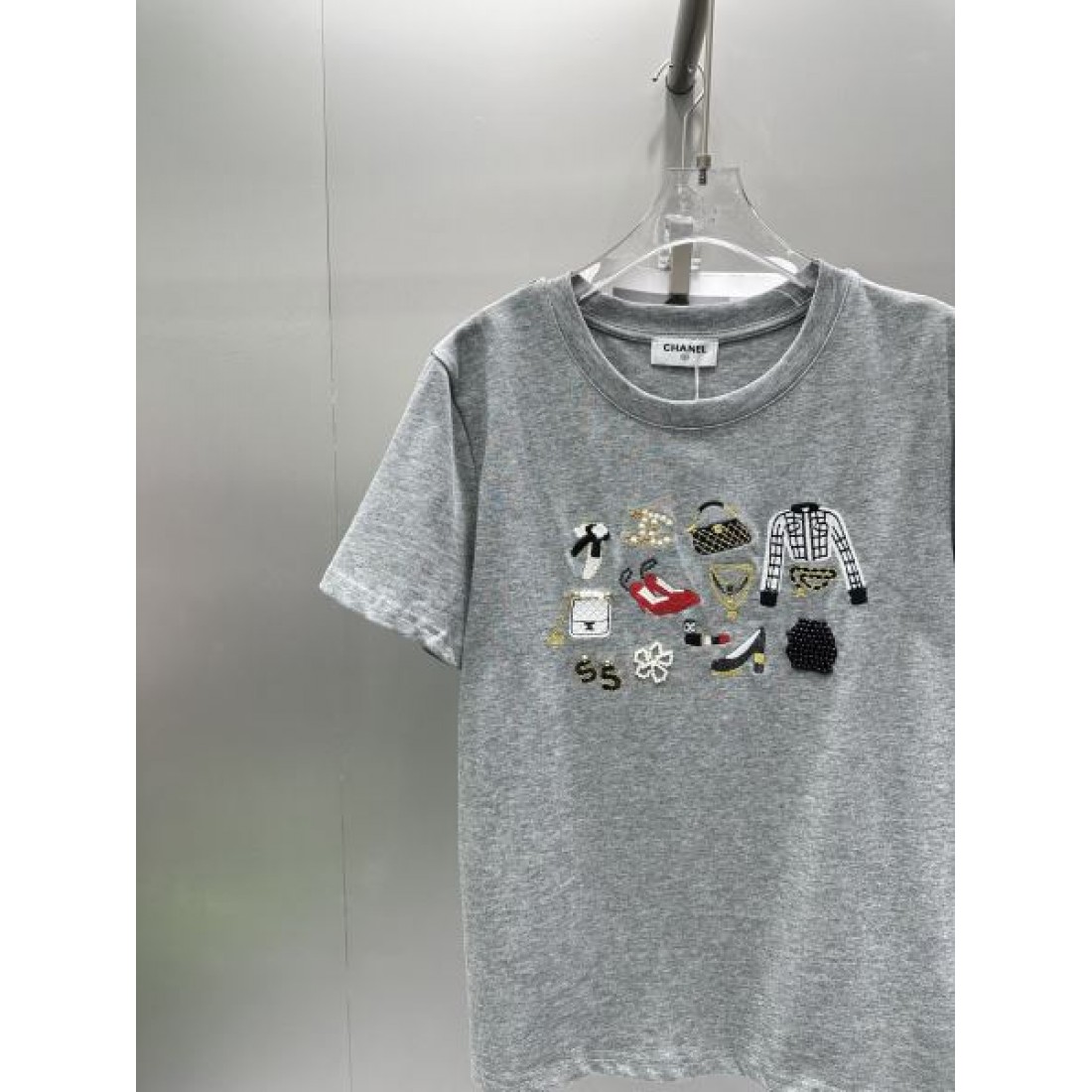 カジュアル 可愛い CELINE セリーヌ コピー Tシャツ 半袖トップス 刺繍風キャラクターデザイン クルーネック 柔らかコットン コンパクトフィット