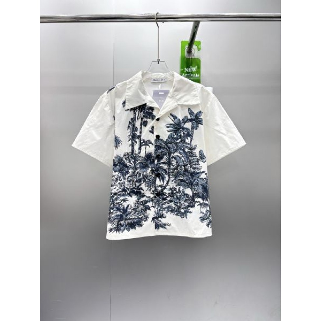 エレガント ナチュラル Dior ディオール コピー 半袖シャツ オープンカラー 総柄デザイン 柔らか生地 快適着用 リゾートスタイル