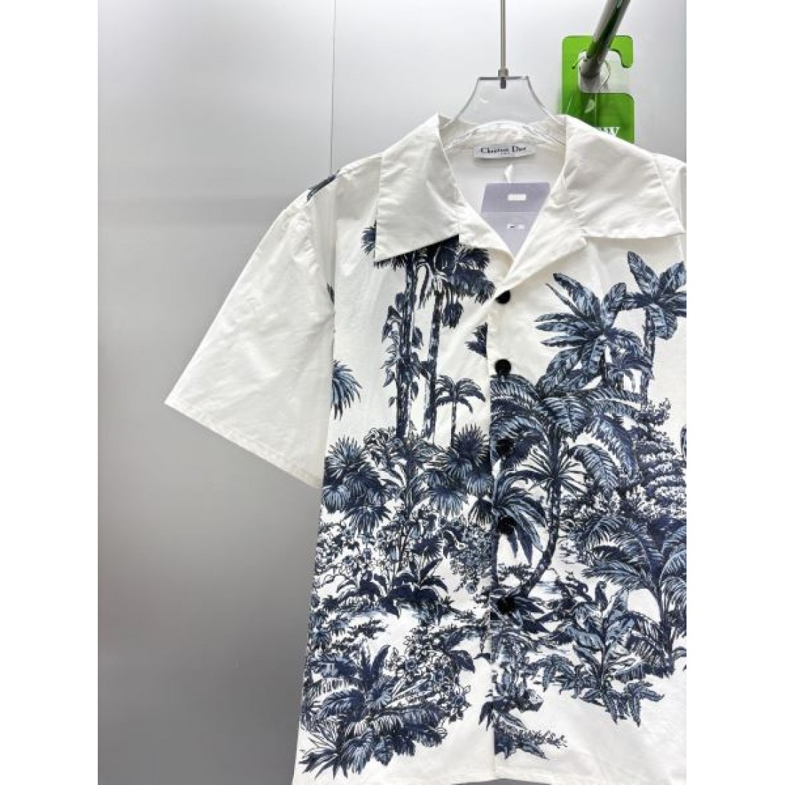 エレガント ナチュラル Dior ディオール コピー 半袖シャツ オープンカラー 総柄デザイン 柔らか生地 快適着用 リゾートスタイル
