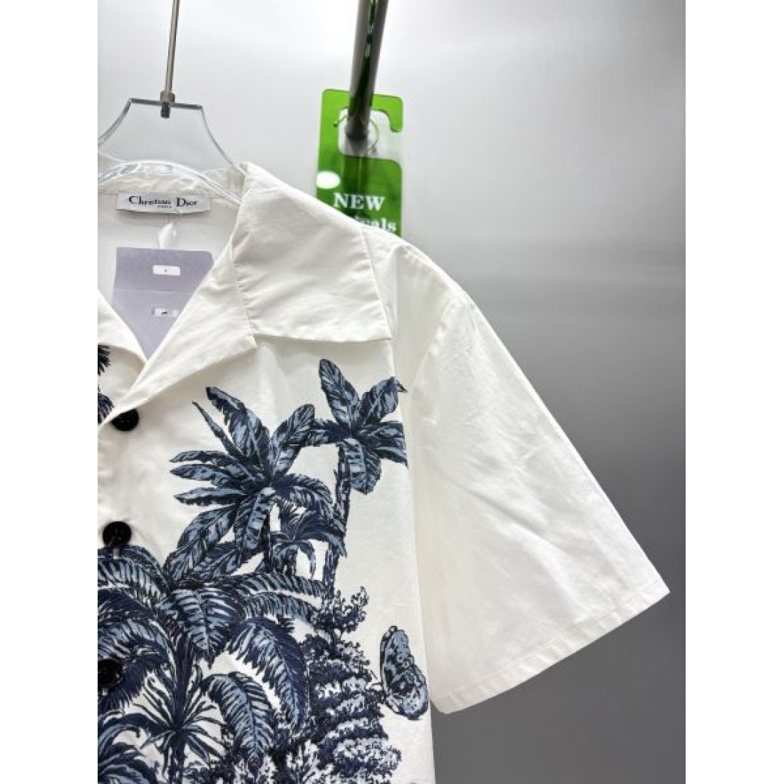 エレガント ナチュラル Dior ディオール コピー 半袖シャツ オープンカラー 総柄デザイン 柔らか生地 快適着用 リゾートスタイル