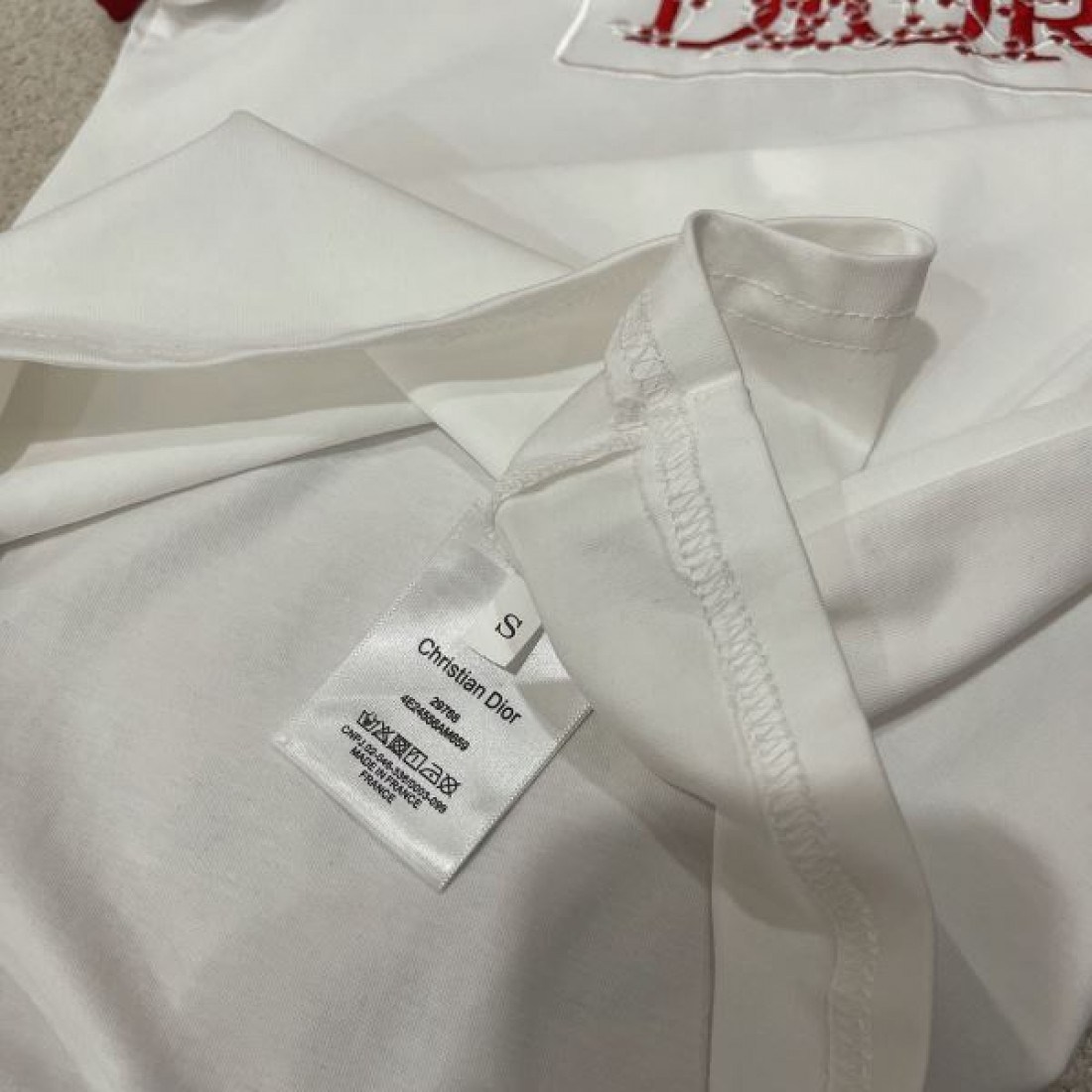 トレンド エレガント Dior ディオール コピー Tシャツ スリムフィット バイカラーデザイン ロゴアクセント 伸縮素材 日常コーデ