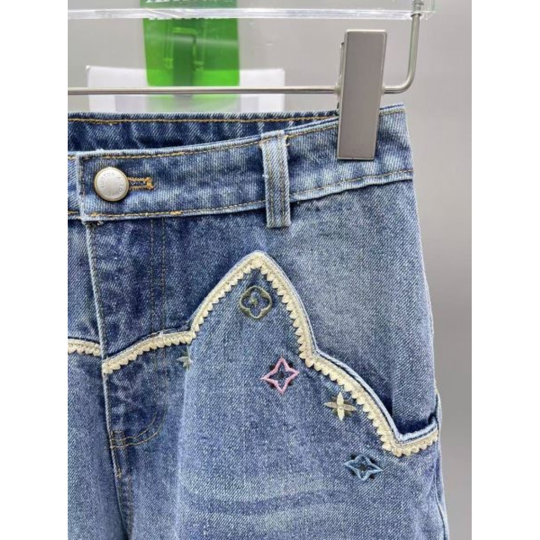  ルイヴィトン スーパーコピー ワイドパンツ LOUIS VUITTON 美脚シルエット 刺繍 トレンド