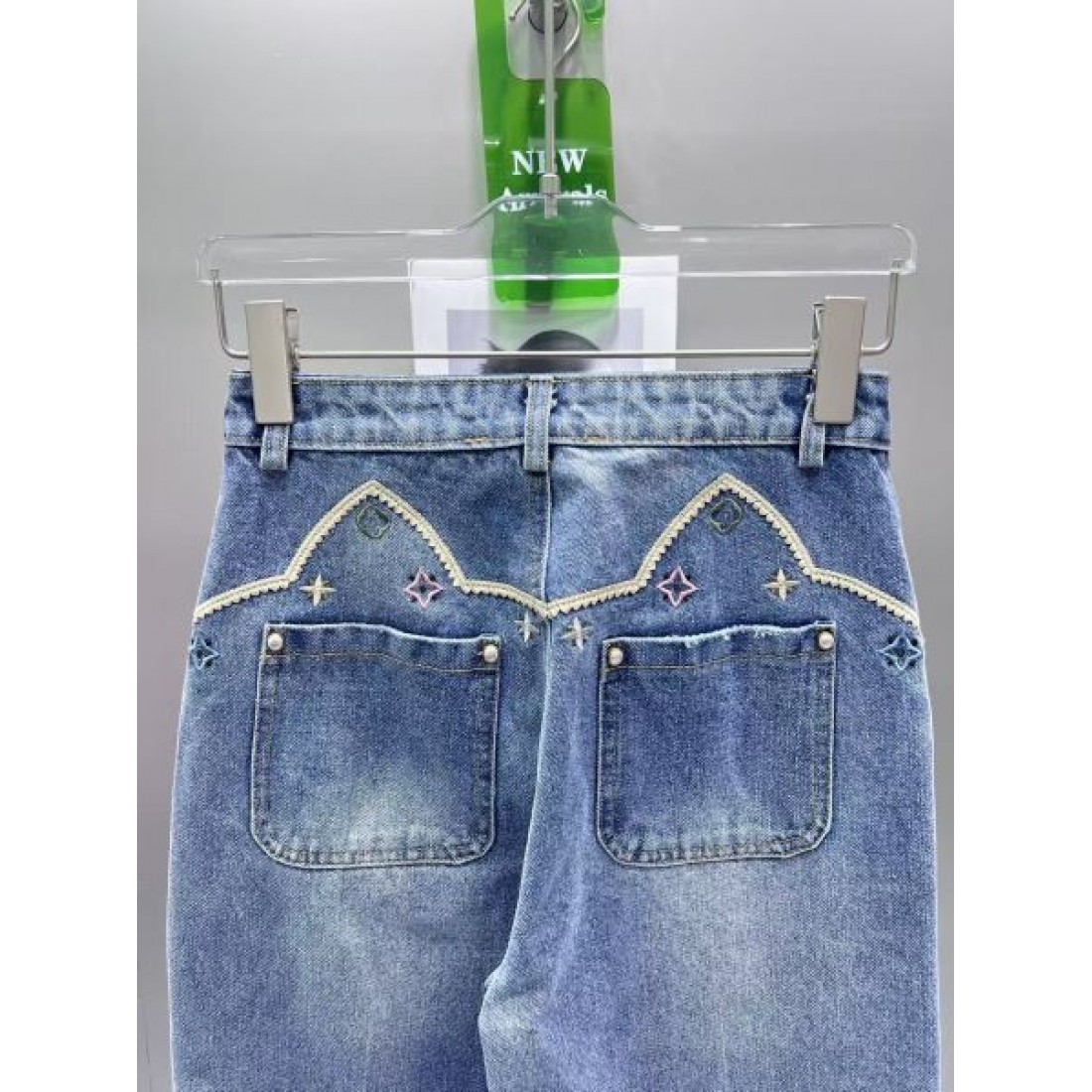  ルイヴィトン スーパーコピー ワイドパンツ LOUIS VUITTON 美脚シルエット 刺繍 トレンド