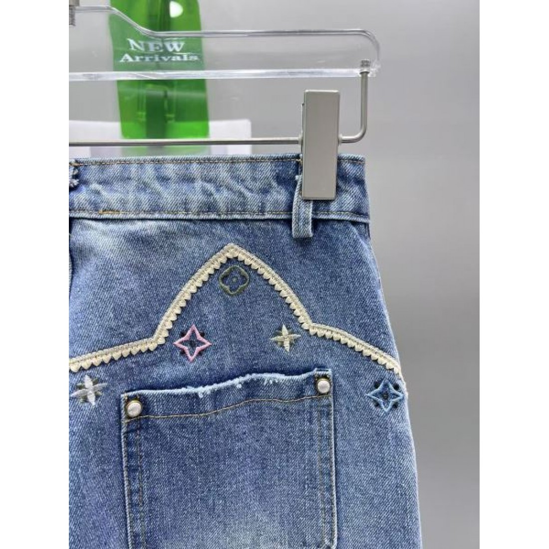  ルイヴィトン スーパーコピー ワイドパンツ LOUIS VUITTON 美脚シルエット 刺繍 トレンド