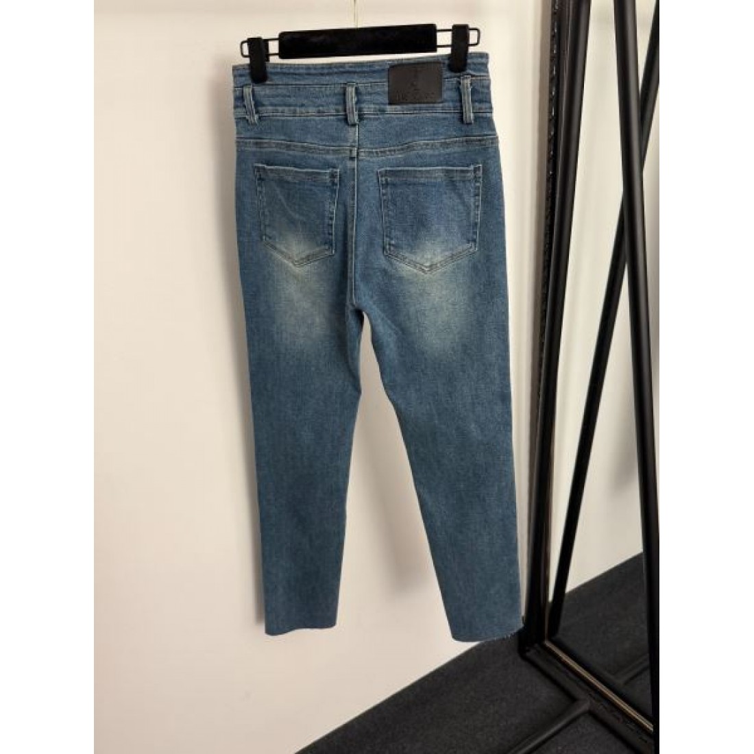 aint Laurent スーパーコピー スキニーパンツ シンプルデニム サンローラン  ハイウエスト 通勤コーデ レディース