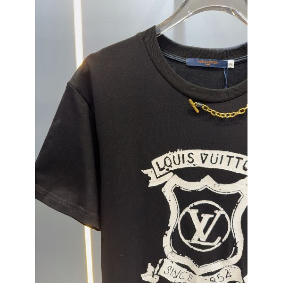 Louis Vuitton 高級感 ヴィンテージロゴ チェーン付き ルイ・ヴィトン コピー  ワンピース シンプルモード