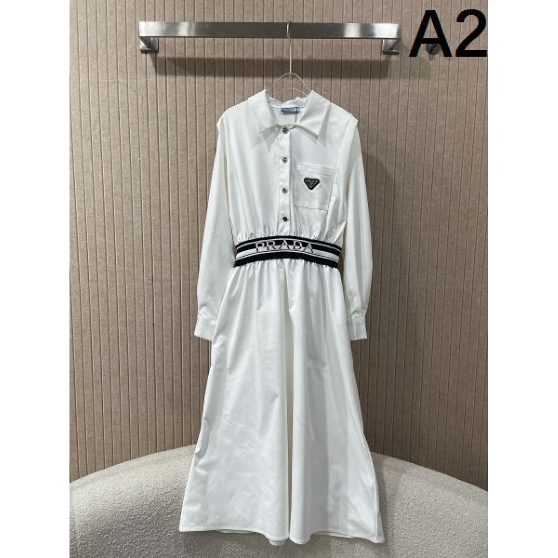 PRADA コピー ワンピース ウエストマーク  プラダ ロゴベルト付き 美シルエット ロングワンピース
