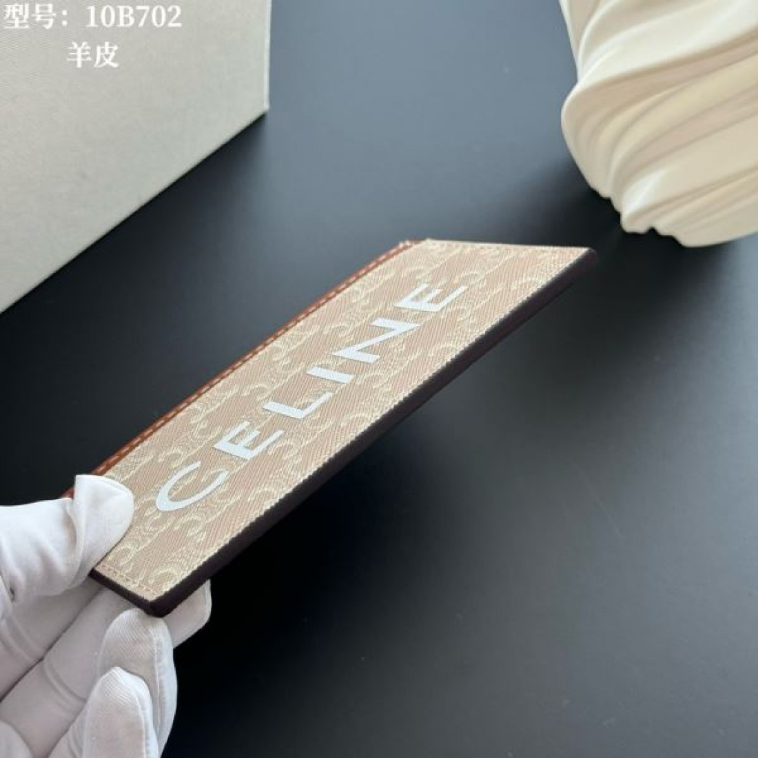 シンプル モダン CELINE セリーヌ スーパーコピー カードケース 軽量 スタイリッシュ