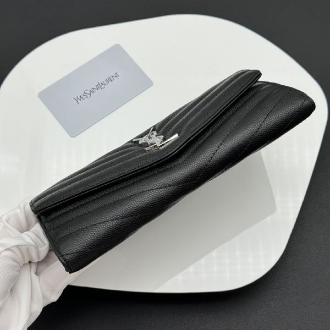 上質 細部まで YSL イヴサンローラン スーパーコピー 長財布 高機能 おしゃれ