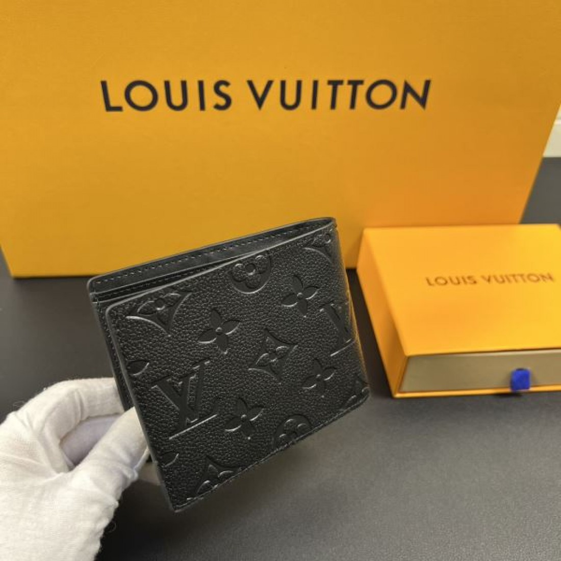 上品 大容量 LOUIS VUITTON ルイヴィトン スーパーコピー 二つ折り財布 人気モデル シンプル