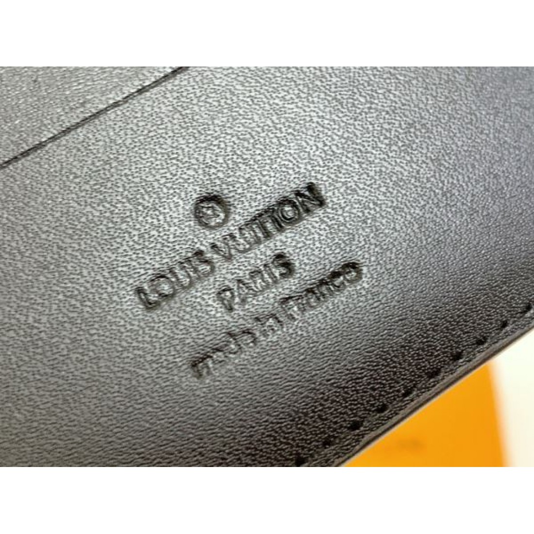 高級感 シンプル LOUIS VUITTON ルイヴィトン スーパーコピー 二つ折り財布 実用的 長持ち