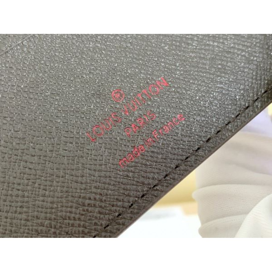 上質 定番 LOUIS VUITTON ルイヴィトン コピー  二つ折り財布 コンパクト 高見え