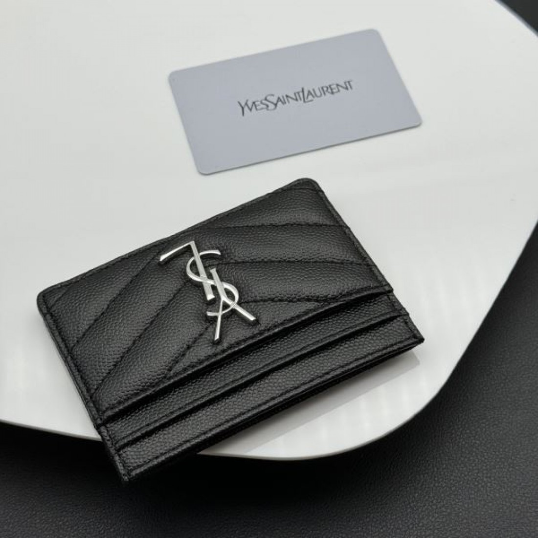 高級感 上質 YSL イヴサンローラン コピー カードケース コンパクト 薄型