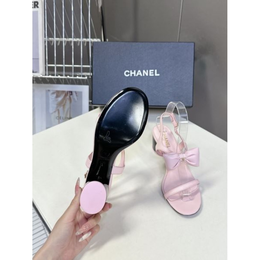 エレガント 上品 CHANEL シャネル コピー サンダル ストラップサンダル フラットヒール パール装飾 ココマーク アンクルストラップ