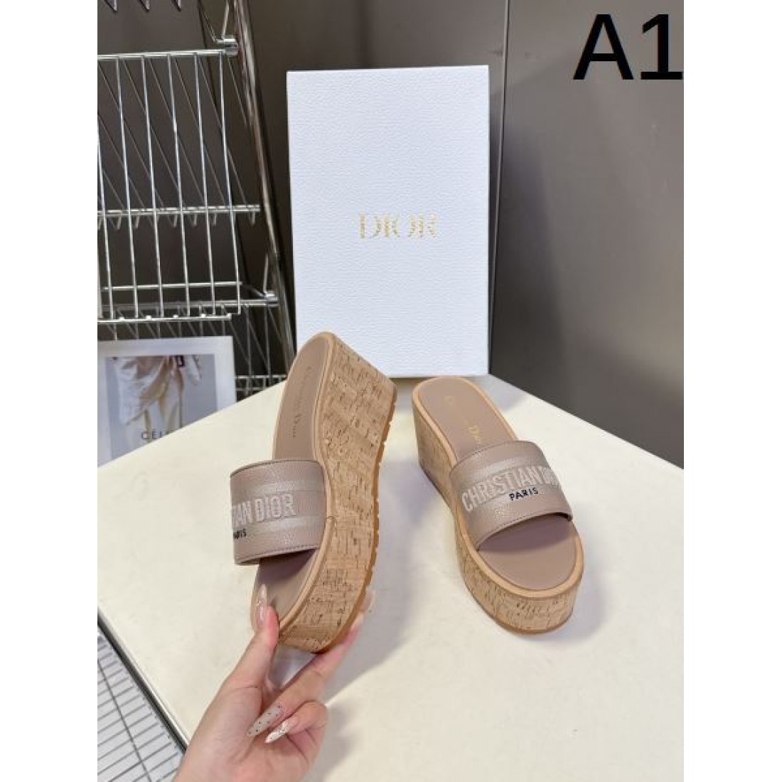 ミュールタイプ コルクソール 履きやすい 大人可愛い Christian Dior クリスチャンディオール コピー サンダル リゾート レディース売れ筋