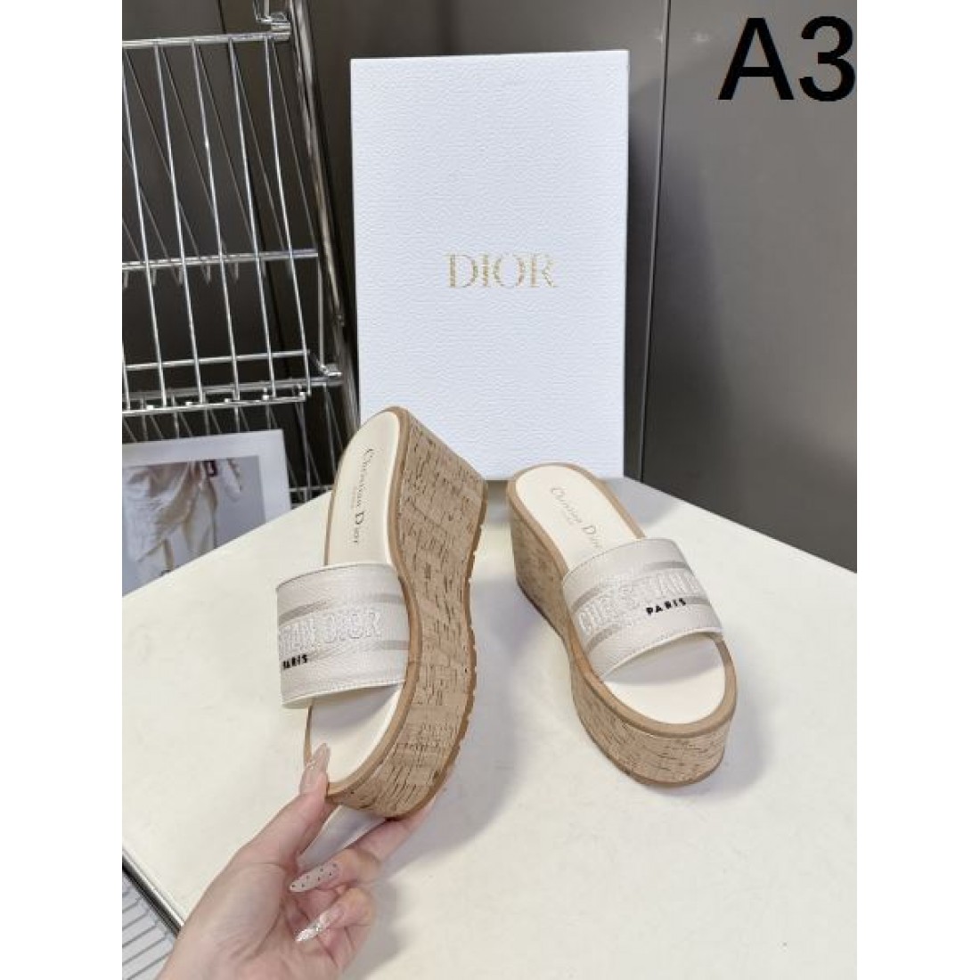 ミュールタイプ コルクソール 履きやすい 大人可愛い Christian Dior クリスチャンディオール コピー サンダル リゾート レディース売れ筋