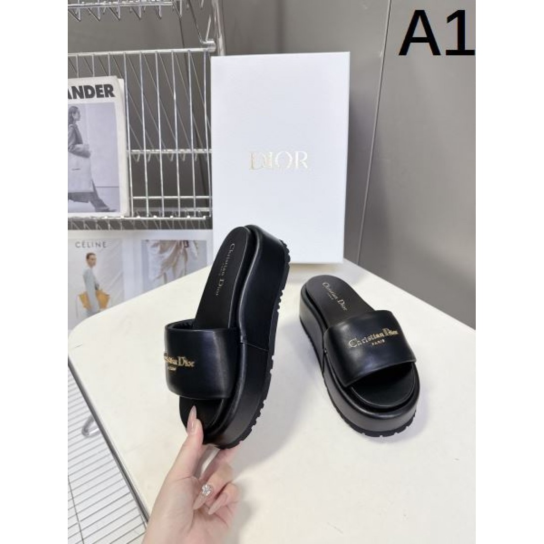 トレンド ミニマル Dior ディオール コピー スリッパサンダル フラットサンダル クロスストラップ 厚底ソール ロゴアクセント デイリー使い