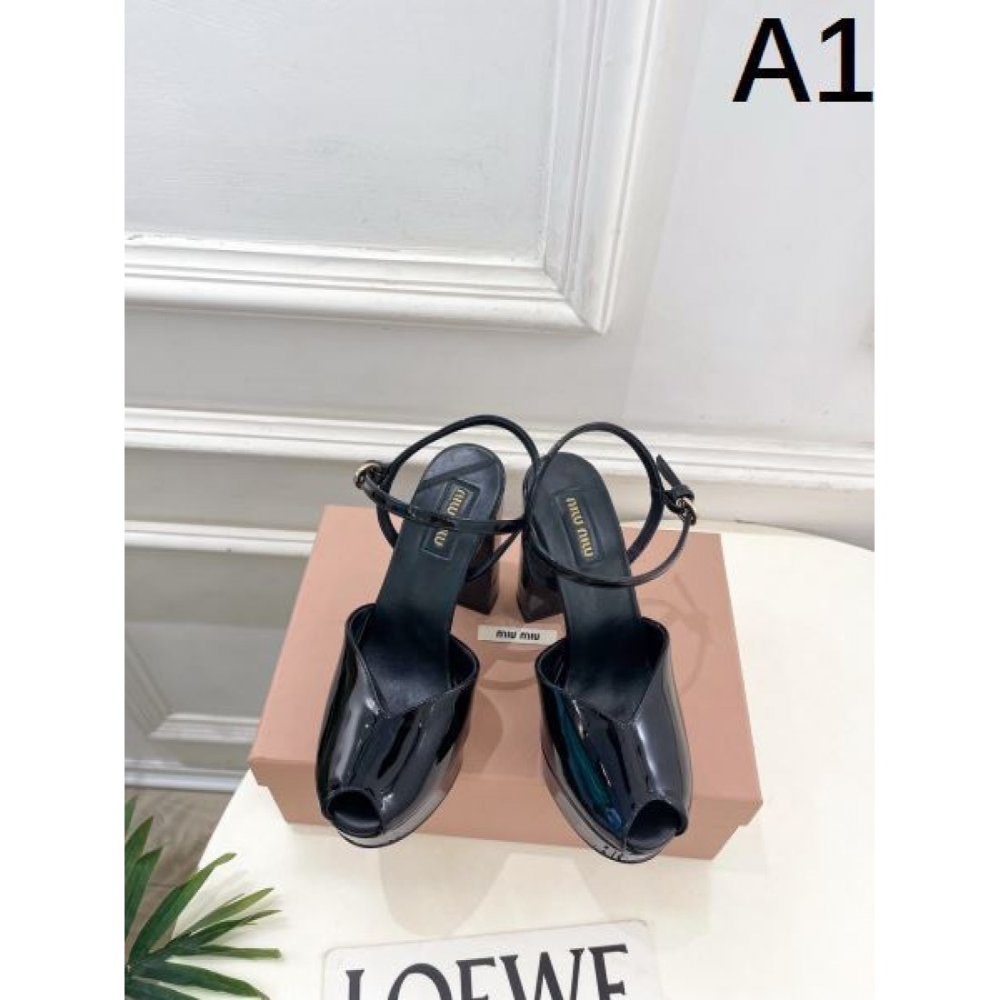 MIU MIU ミュウミュウ コピー サンダル オープントゥサンダル ハイヒール ボリュームソール カラーバリエーション スタイリング映え