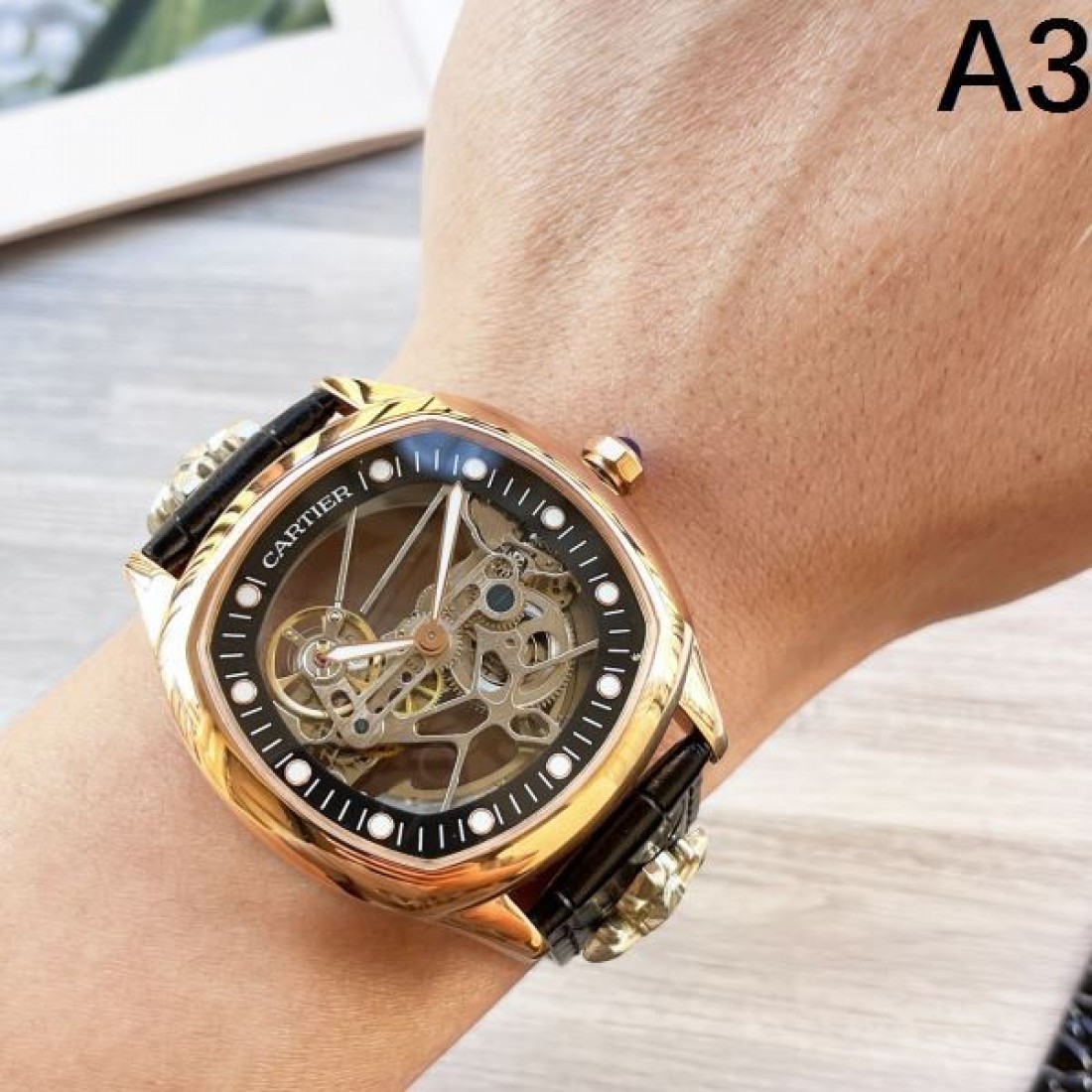 クラシック 高級感 Cartier カルティエ コピー 腕時計 自動巻き 機械式 スケルトンダイヤル ラウンドケース レザーベルト ローマインデックス