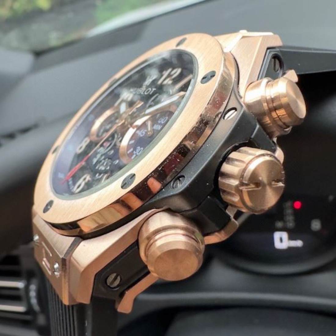 BIG BANG ビッグバン スケルトンダイヤル クロノグラフ 激安 HUBLOT ウブロ コピー 腕時計 ラバーベルト 自動巻き メンズ