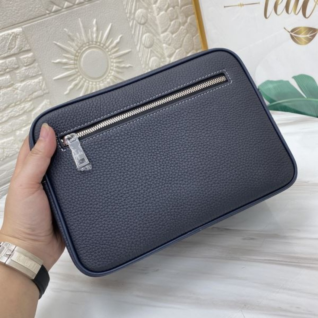 HERMES エルメス コピー ポーチバッグ レザーキャンバス調 コンパクトフォルム ダブルファスナー 軽量設計 デイリー使い